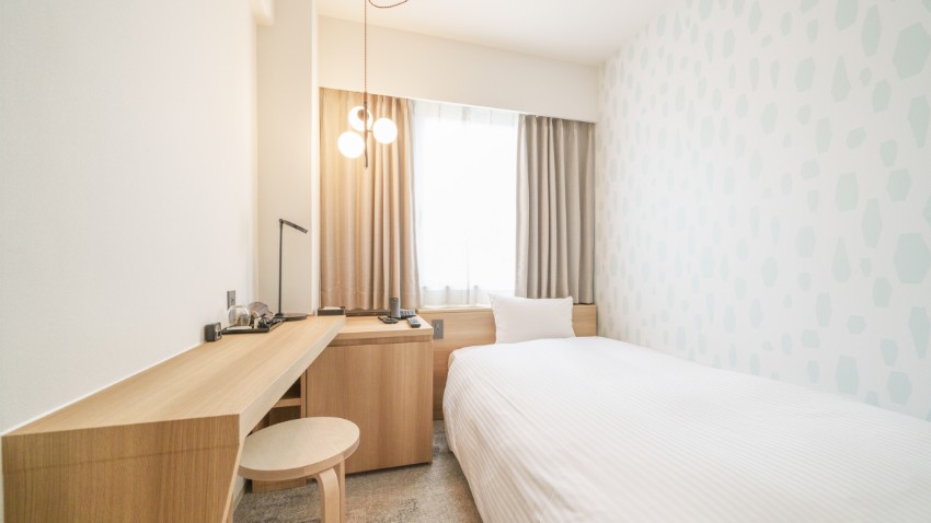 8階セミダブルルーム01